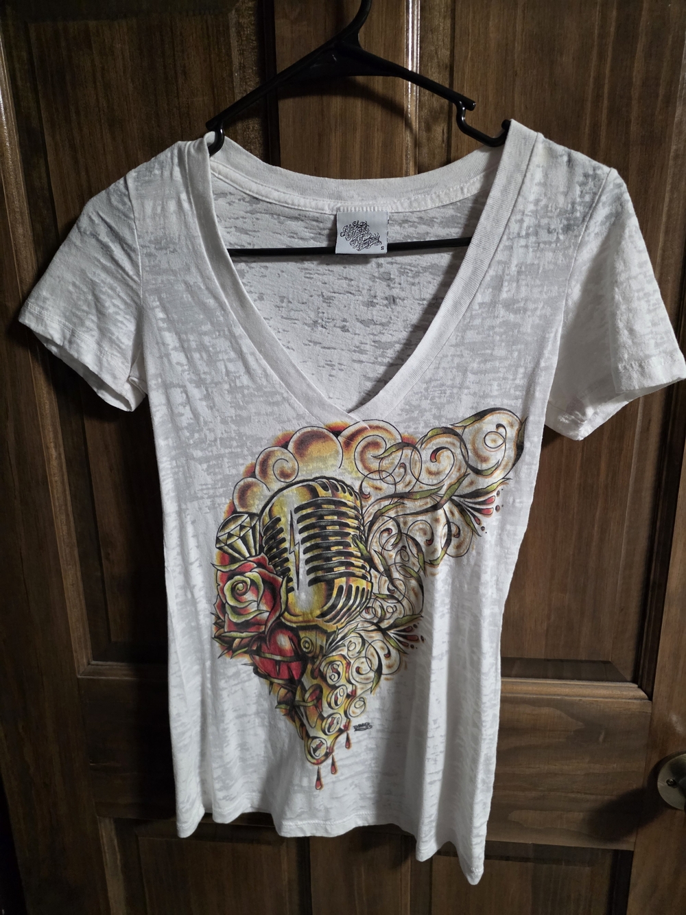 Black Market Art Co Hart & Soul Tattoo V-Neck Burnout Tee White Gold Mic S